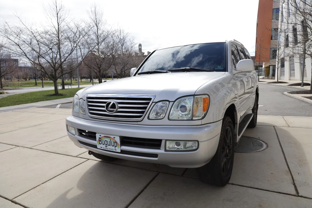 2006 Lexus LX 2nd Gen - Image 10 of 31