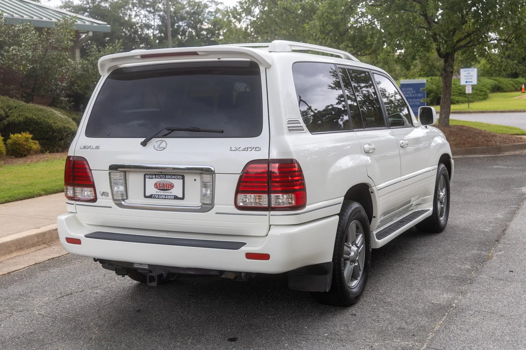 2006 Lexus LX 2nd Gen - Image 13 of 31