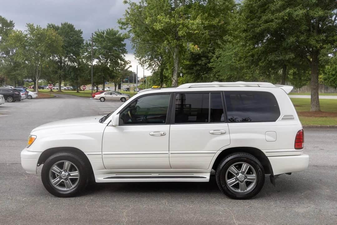 2006 Lexus LX 2nd Gen - Image 8 of 31