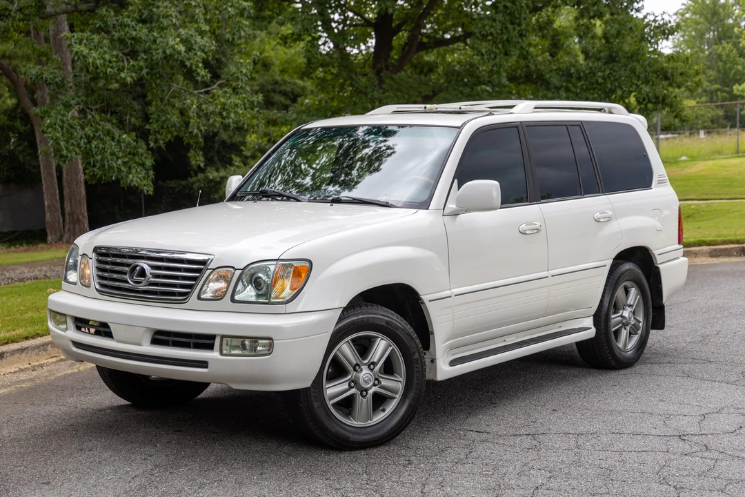 2006 Lexus LX 2nd Gen - Image 5 of 31