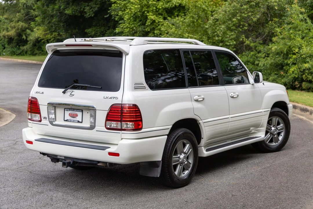 2006 Lexus LX 2nd Gen - Image 14 of 31