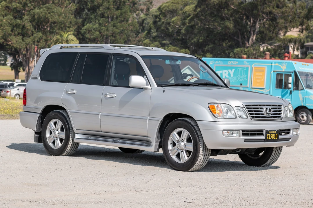2006 Lexus LX 2nd Gen - Image 4 of 31