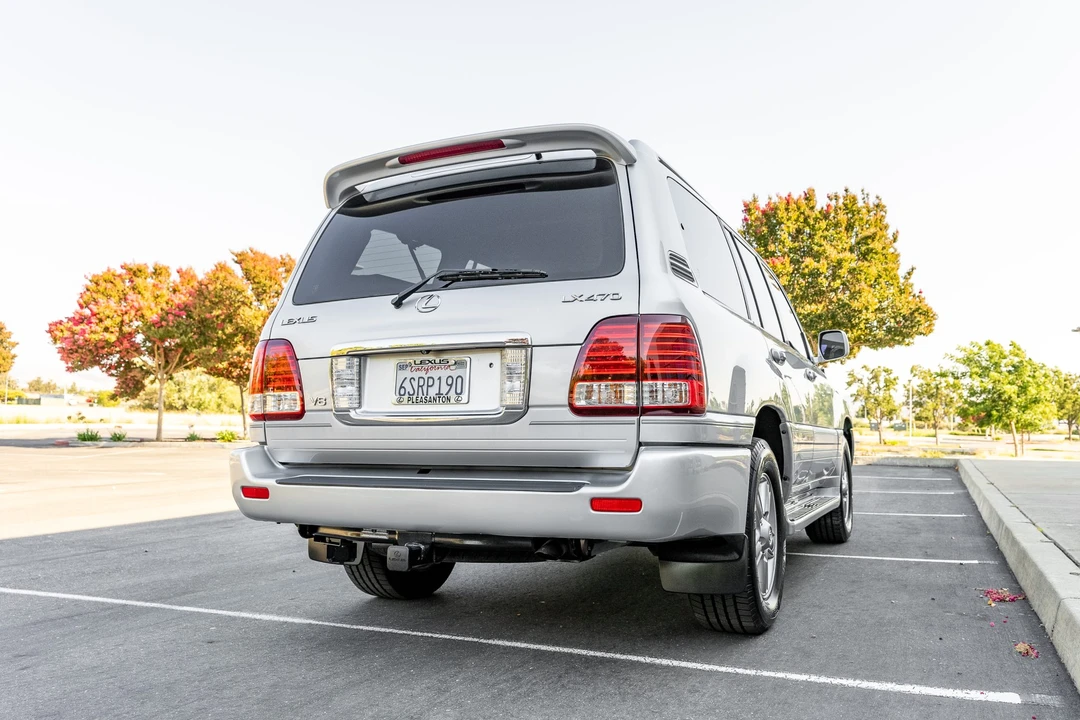 2006 Lexus LX 2nd Gen - Image 5 of 31