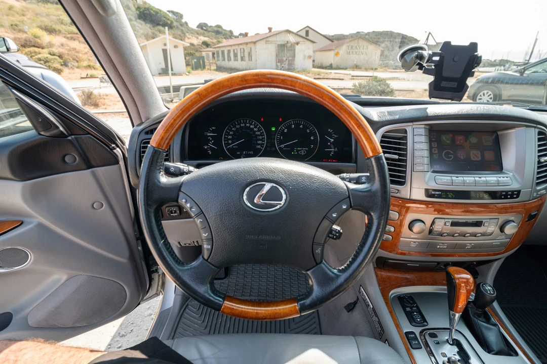 2006 Lexus LX 2nd Gen - Image 31 of 31
