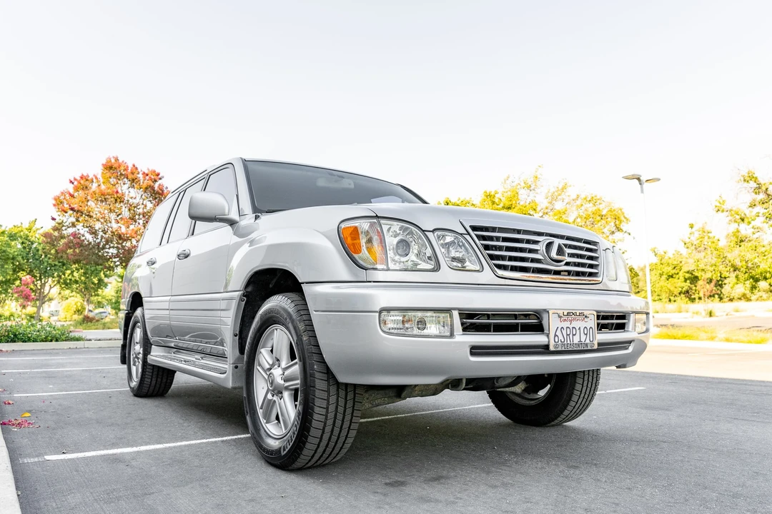 2006 Lexus LX 2nd Gen - Image 7 of 31