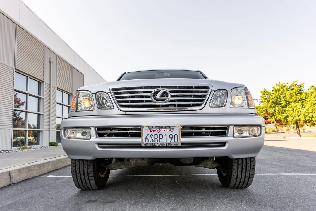 2006 Lexus LX 2nd Gen - Image 8 of 31