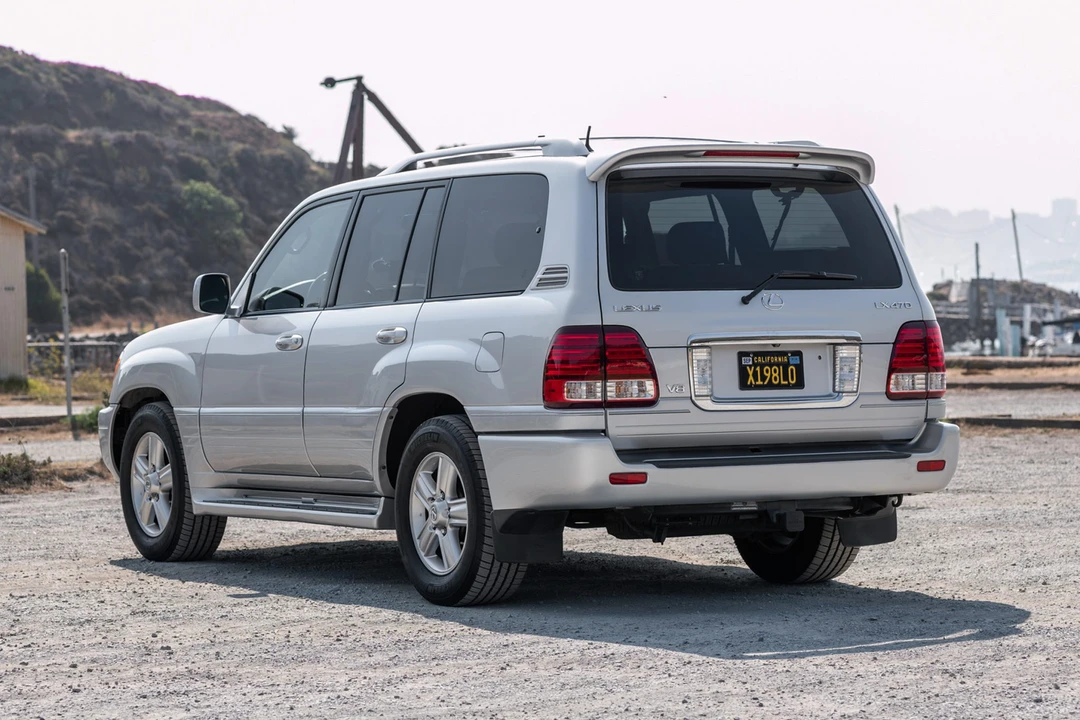 2006 Lexus LX 2nd Gen - Image 8 of 31