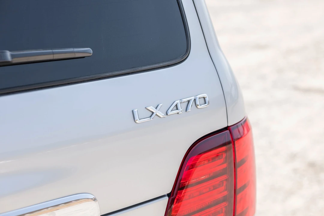2006 Lexus LX 2nd Gen - Image 21 of 31