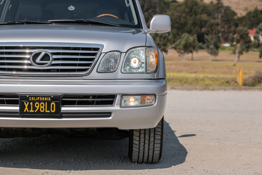 2006 Lexus LX 2nd Gen - Image 15 of 31