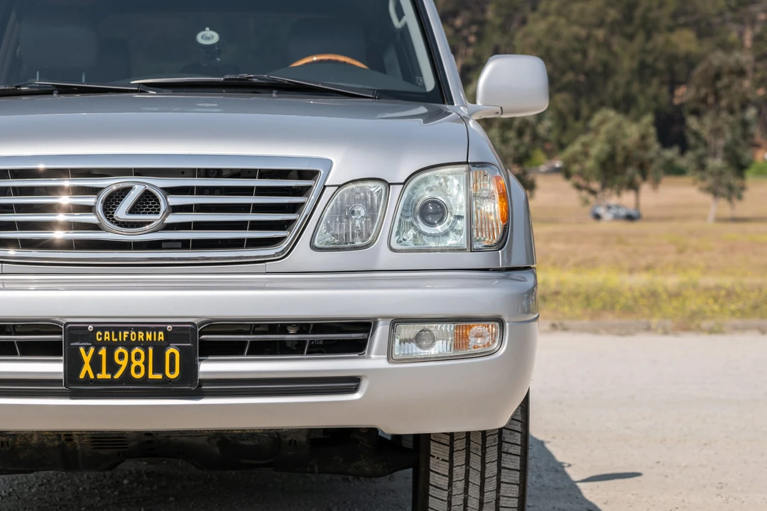 2006 Lexus LX 2nd Gen - Image 17 of 31