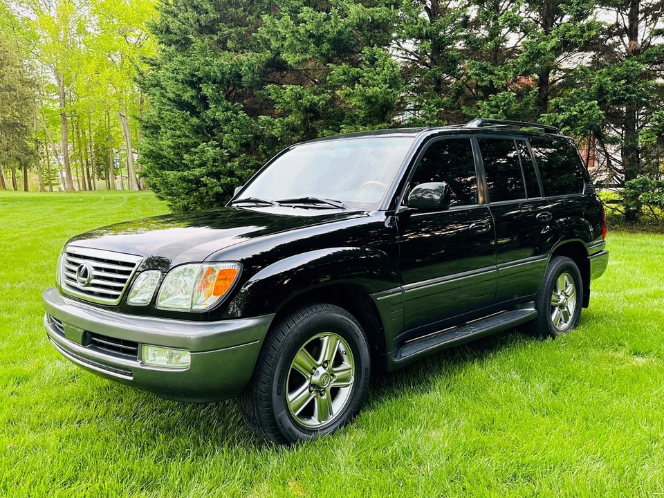 2006 Lexus LX 2nd Gen - Image 6 of 31
