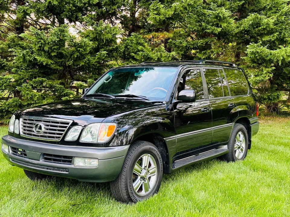 2006 Lexus LX 2nd Gen - Image 9 of 31