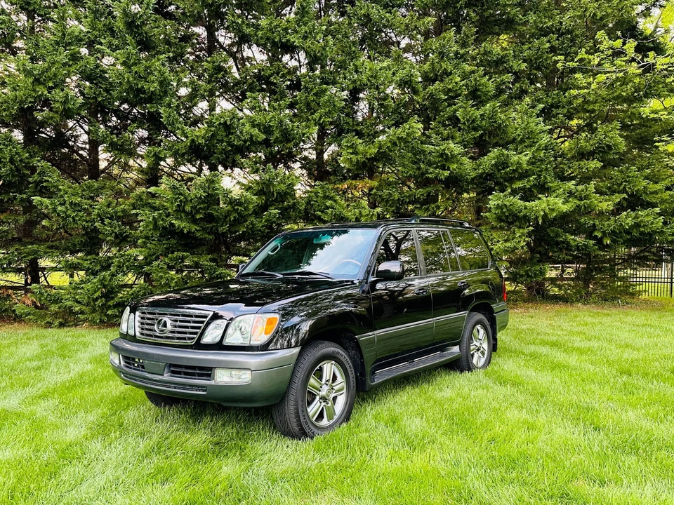 2006 Lexus LX 2nd Gen - Image 11 of 31