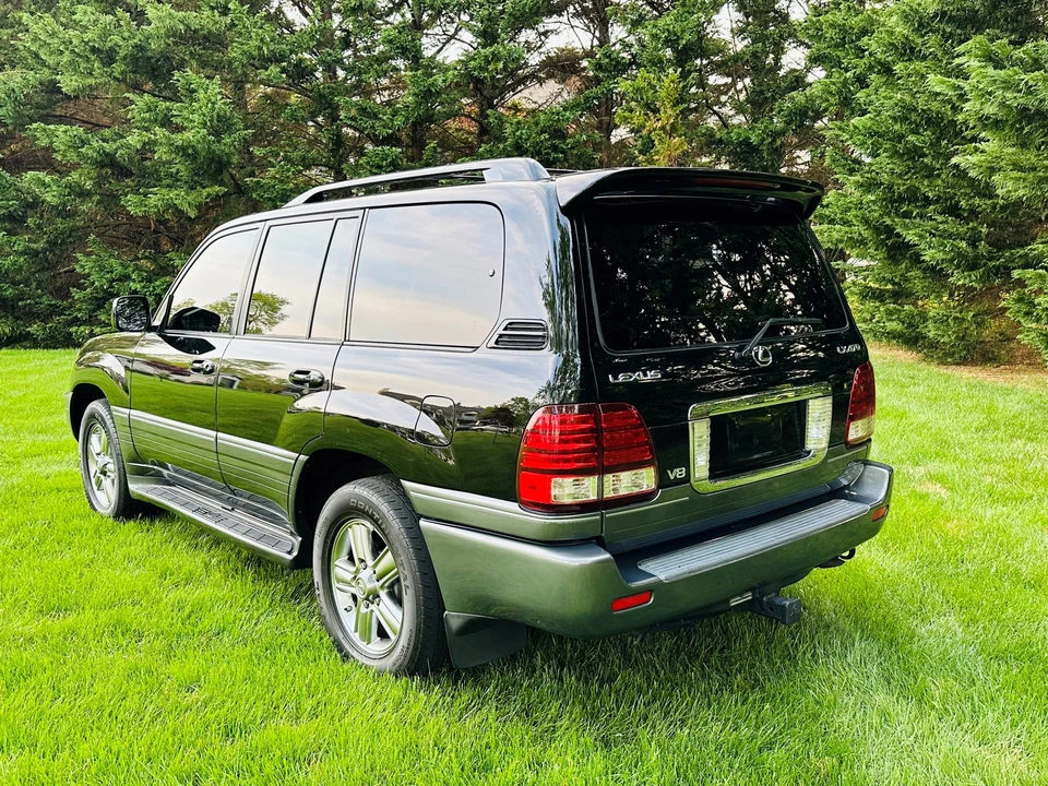 2006 Lexus LX 2nd Gen - Image 23 of 31