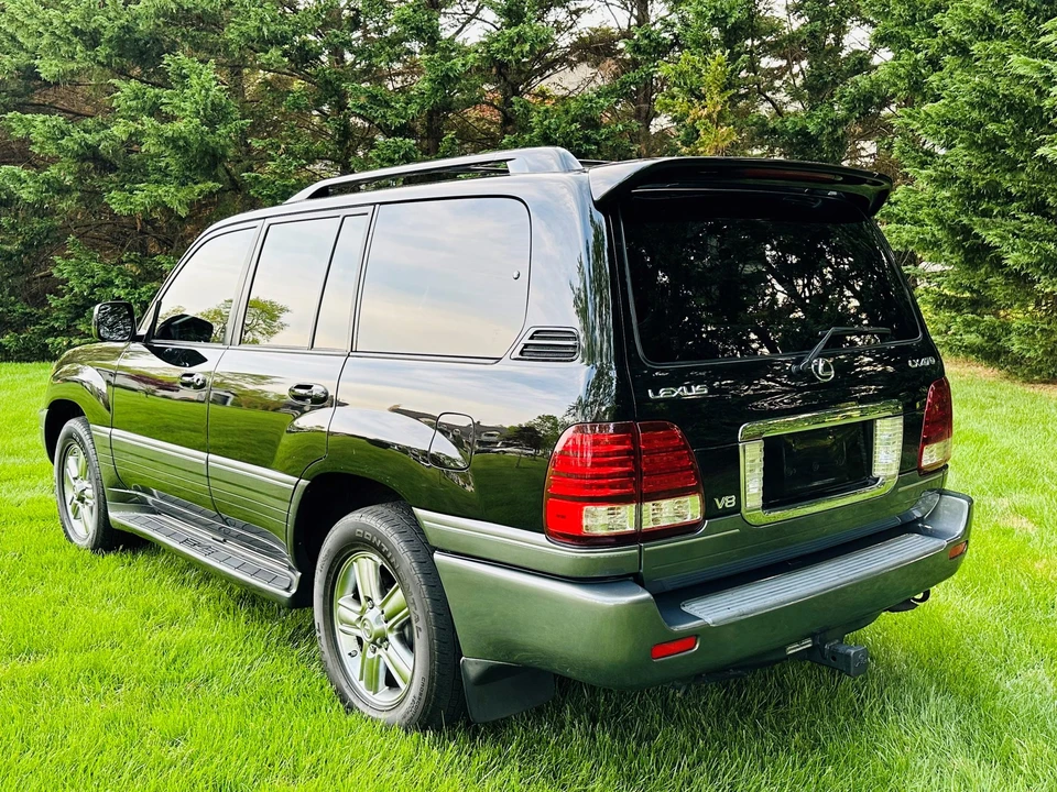 2006 Lexus LX 2nd Gen - Image 24 of 31