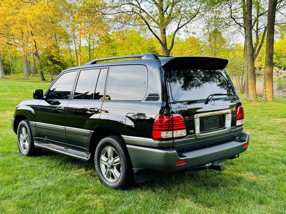 2006 Lexus LX 2nd Gen - Image 31 of 31