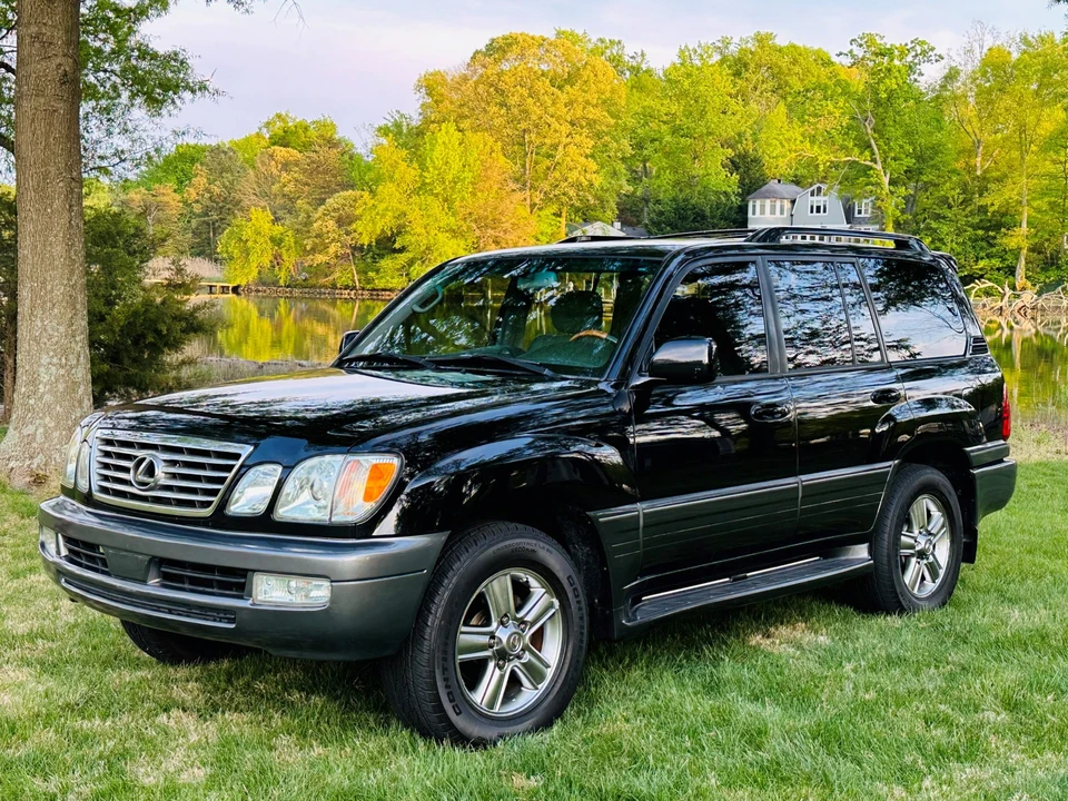2006 Lexus LX 2nd Gen - Image 15 of 31