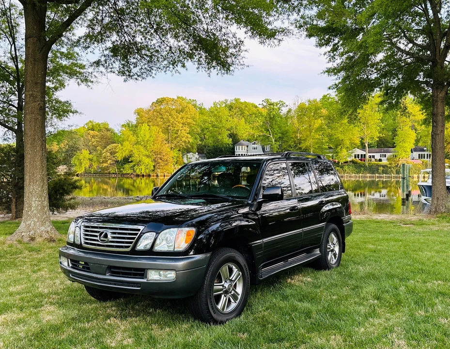2006 Lexus LX 2nd Gen - Image 3 of 31