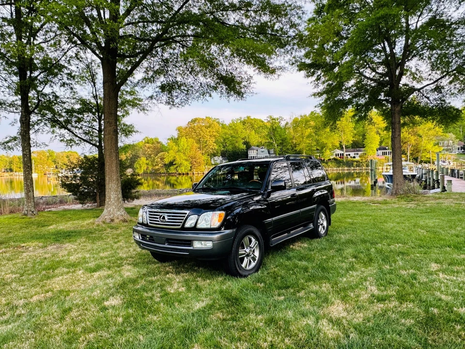 2006 Lexus LX 2nd Gen - Image 2 of 31