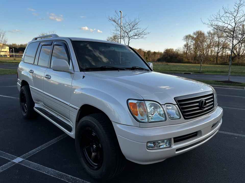 2006 Lexus LX 2nd Gen - Image 24 of 31