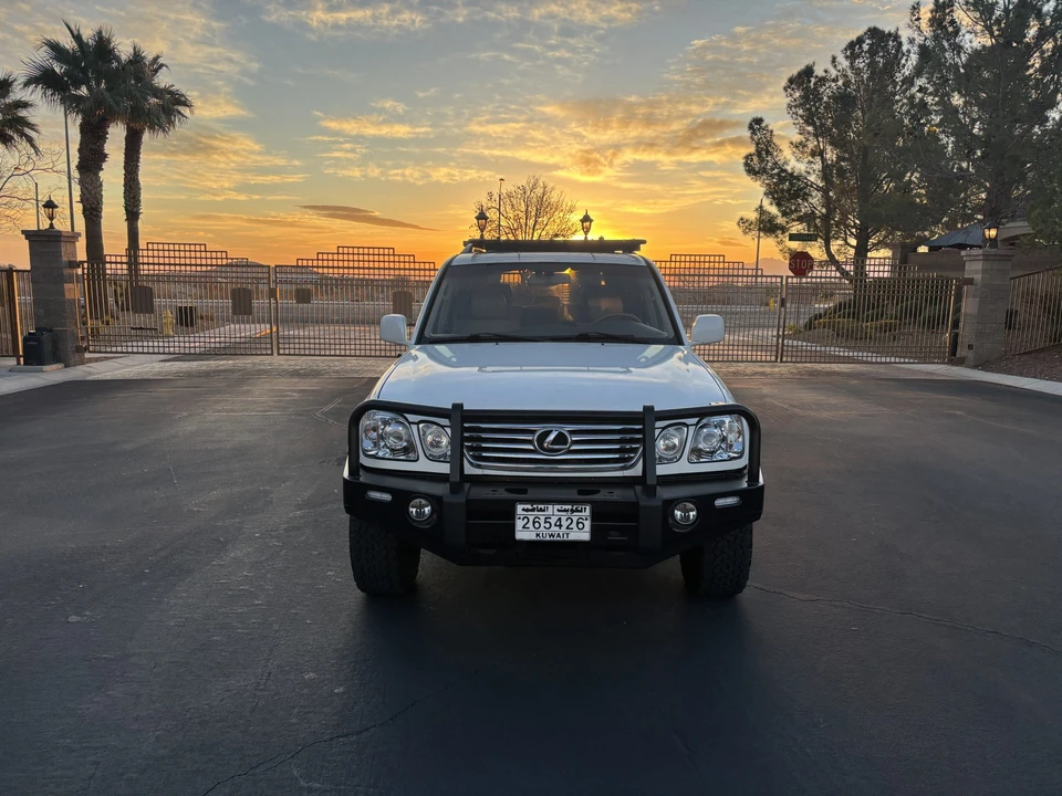 2006 Lexus LX 2nd Gen - Image 27 of 31