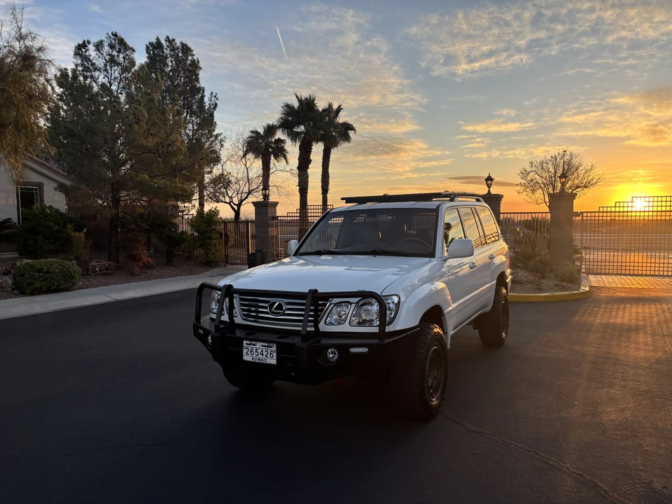 2006 Lexus LX 2nd Gen - Image 25 of 31