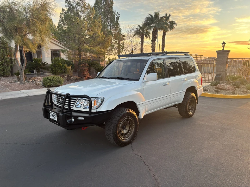 2006 Lexus LX 2nd Gen - Image 20 of 31