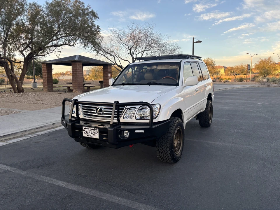2006 Lexus LX 2nd Gen - Image 4 of 31