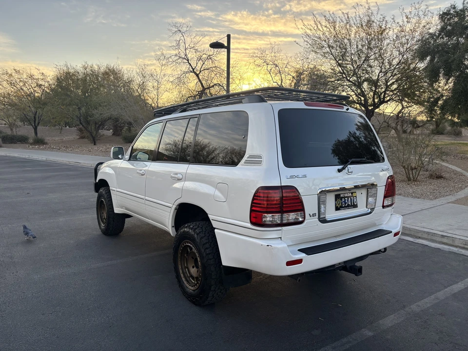 2006 Lexus LX 2nd Gen - Image 14 of 31