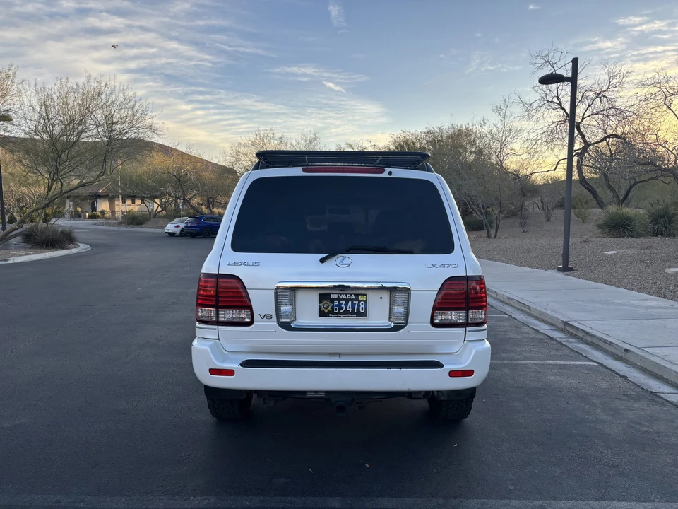 2006 Lexus LX 2nd Gen - Image 13 of 31