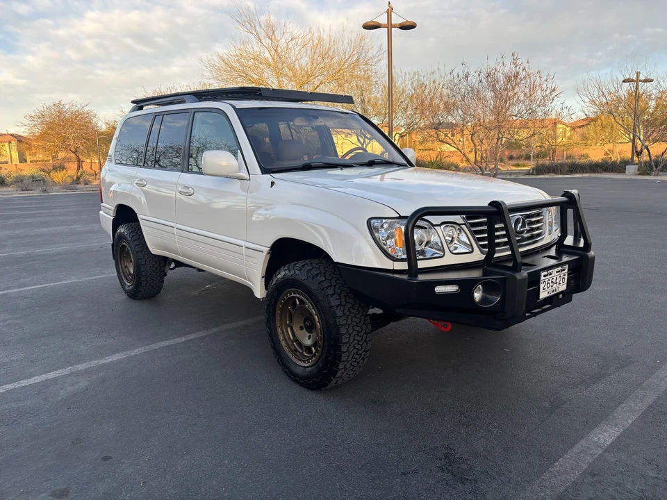 2006 Lexus LX 2nd Gen - Image 9 of 31