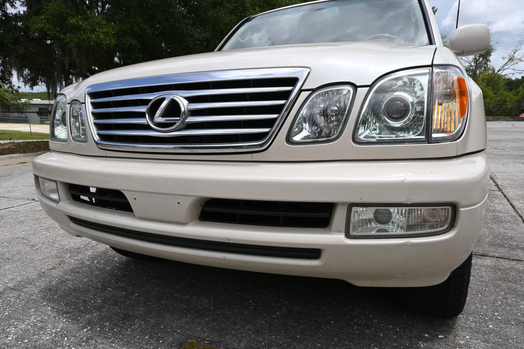 2006 Lexus LX 2nd Gen - Image 5 of 31