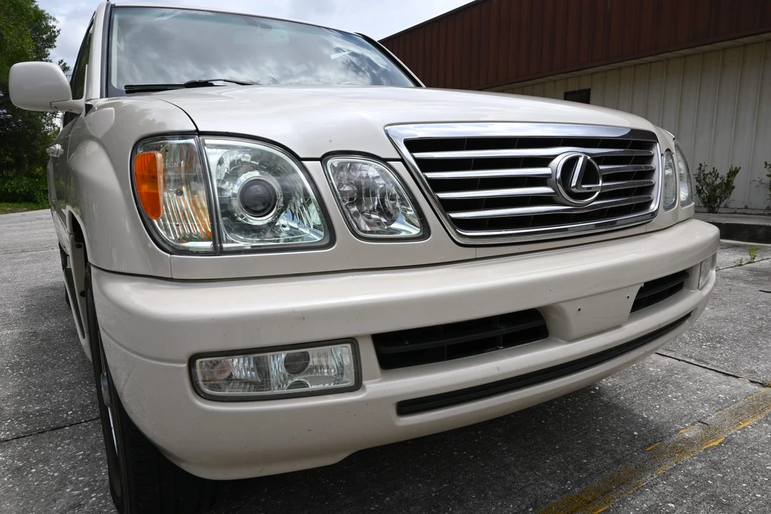 2006 Lexus LX 2nd Gen - Image 8 of 31