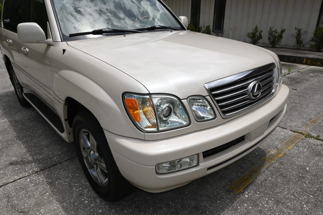 2006 Lexus LX 2nd Gen - Image 22 of 31