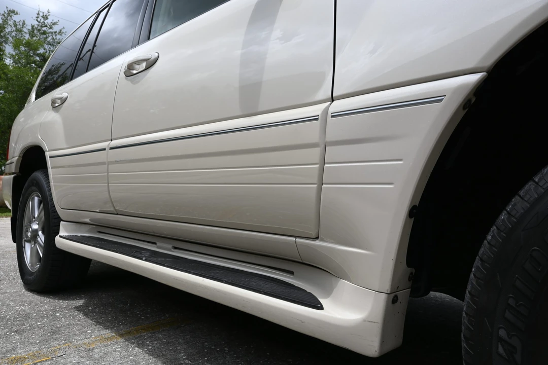 2006 Lexus LX 2nd Gen - Image 29 of 31