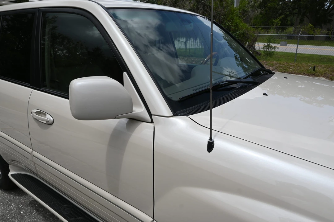 2006 Lexus LX 2nd Gen - Image 27 of 31