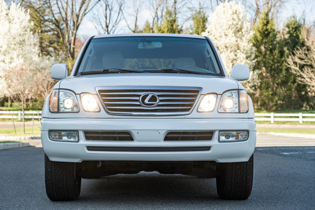2006 Lexus LX 2nd Gen - Image 9 of 31