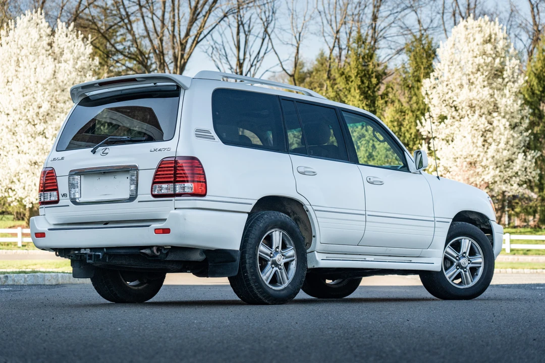 2006 Lexus LX 2nd Gen - Image 5 of 31