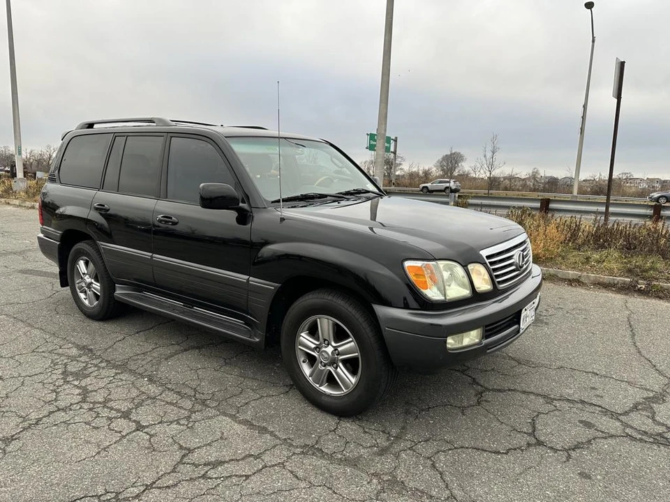 2006 Lexus LX 2nd Gen - Image 8 of 31
