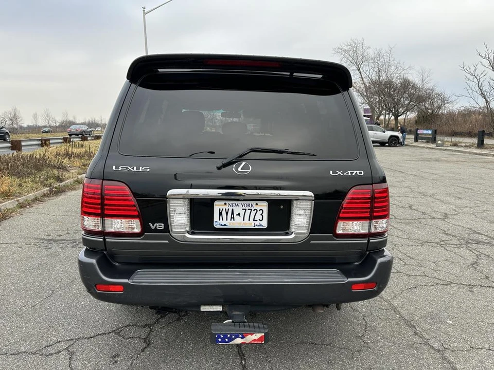 2006 Lexus LX 2nd Gen - Image 5 of 31