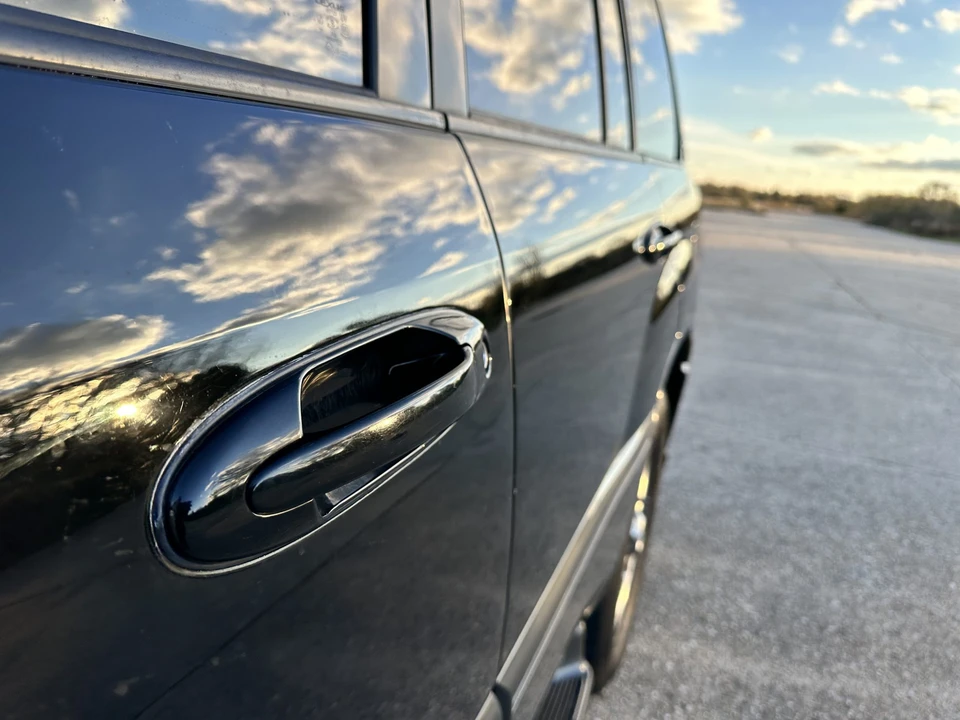 2006 Lexus LX 2nd Gen - Image 25 of 31