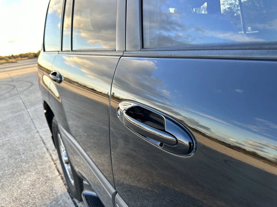 2006 Lexus LX 2nd Gen - Image 26 of 31
