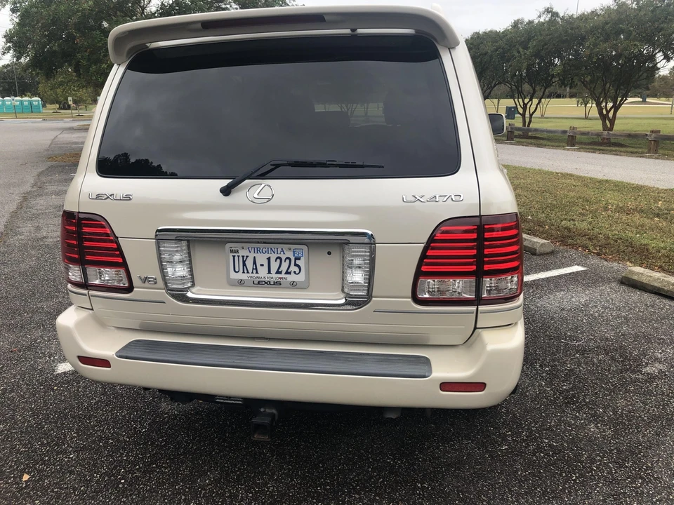 2006 Lexus LX 2nd Gen - Image 22 of 31