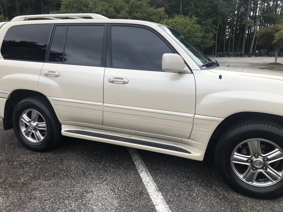 2006 Lexus LX 2nd Gen - Image 16 of 31
