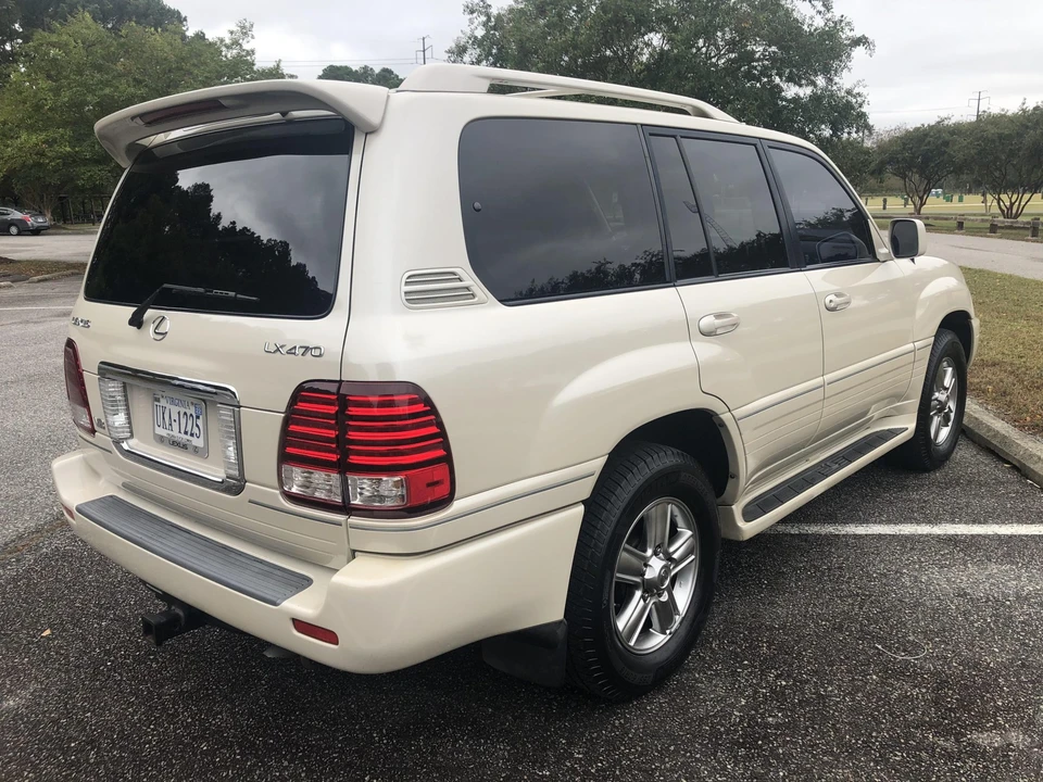 2006 Lexus LX 2nd Gen - Image 20 of 31