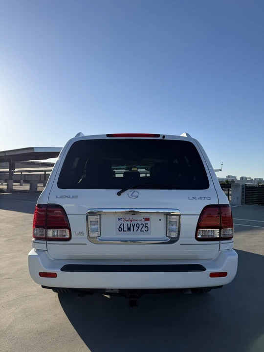 2006 Lexus LX 2nd Gen - Image 10 of 31