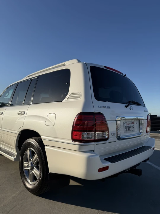 2006 Lexus LX 2nd Gen - Image 23 of 31