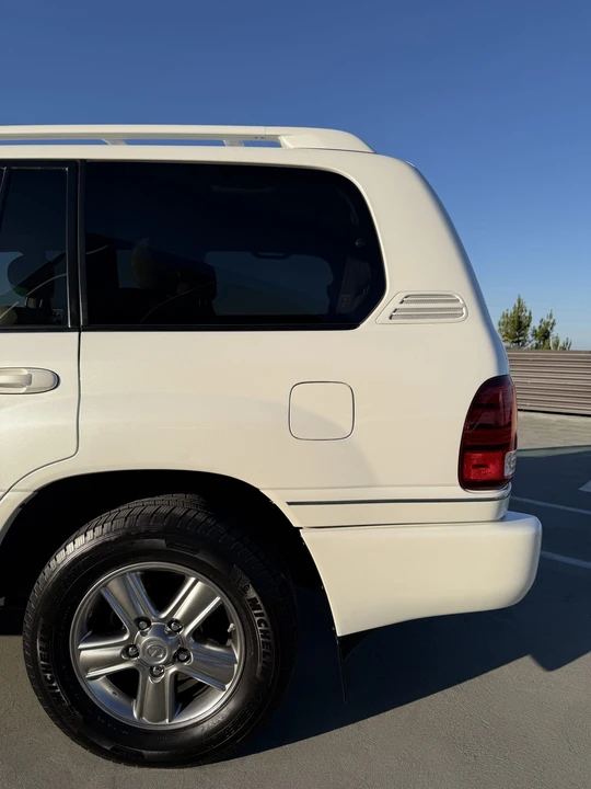 2006 Lexus LX 2nd Gen - Image 22 of 31
