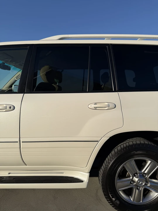 2006 Lexus LX 2nd Gen - Image 21 of 31