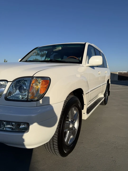 2006 Lexus LX 2nd Gen - Image 20 of 31